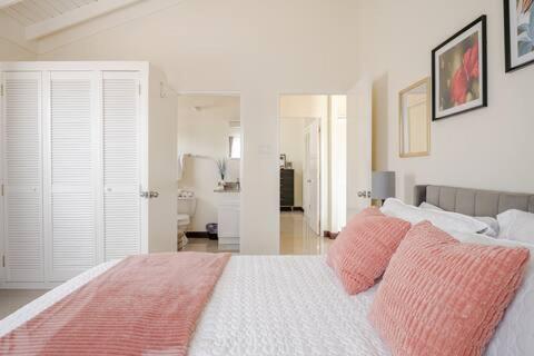 Bellarose At Colbeck ,Gated With Pool, Stylishly Modern Villa Old Harbour Luaran gambar