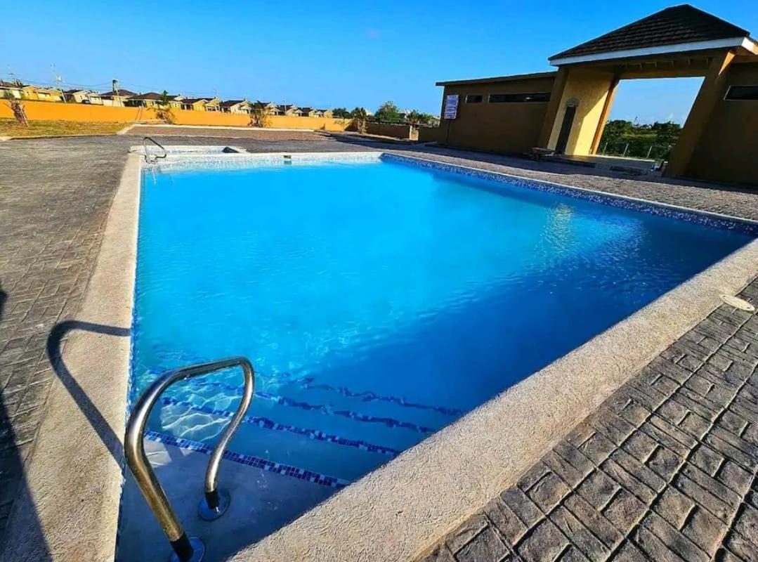 Bellarose At Colbeck ,Gated With Pool, Stylishly Modern Villa Old Harbour Luaran gambar